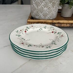 Pfaltzgraff Holiday Berry salad plates. Set of 4